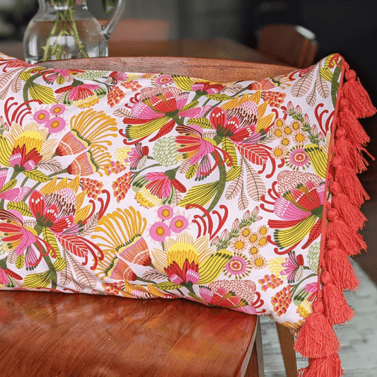 A quick and easy, bright cushion cover.